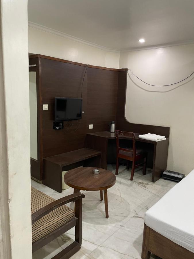 Hotel Suncity อัลลอฮาบาด ภายนอก รูปภาพ