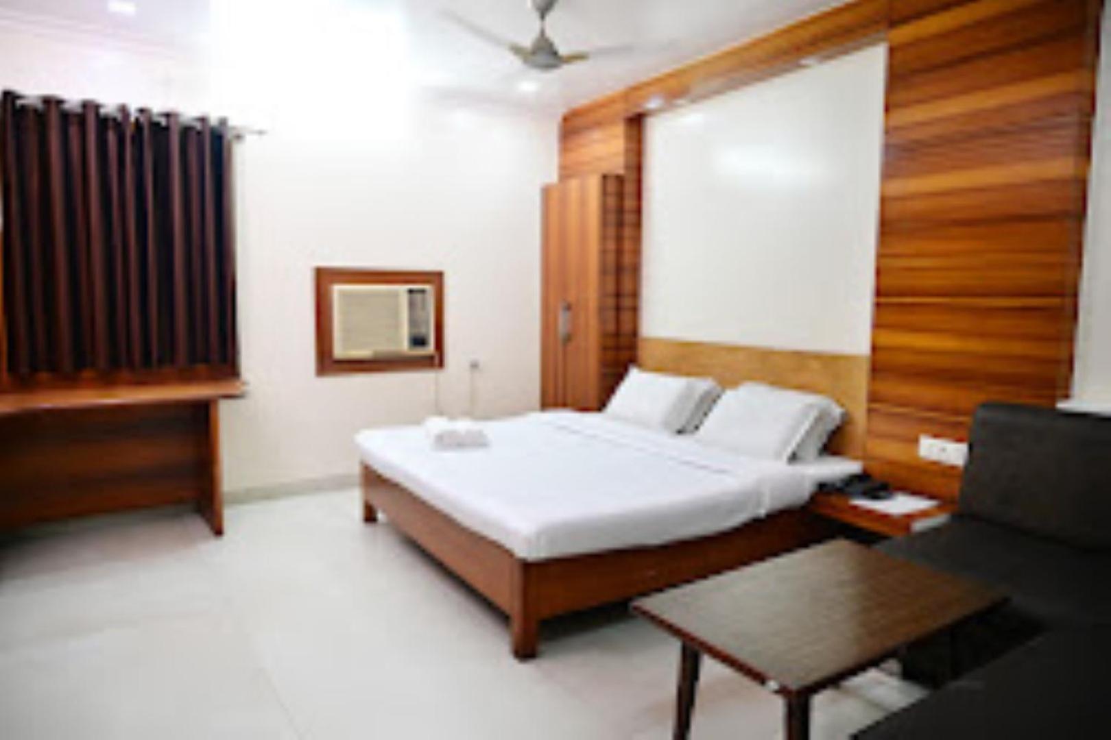 Hotel Suncity อัลลอฮาบาด ภายนอก รูปภาพ