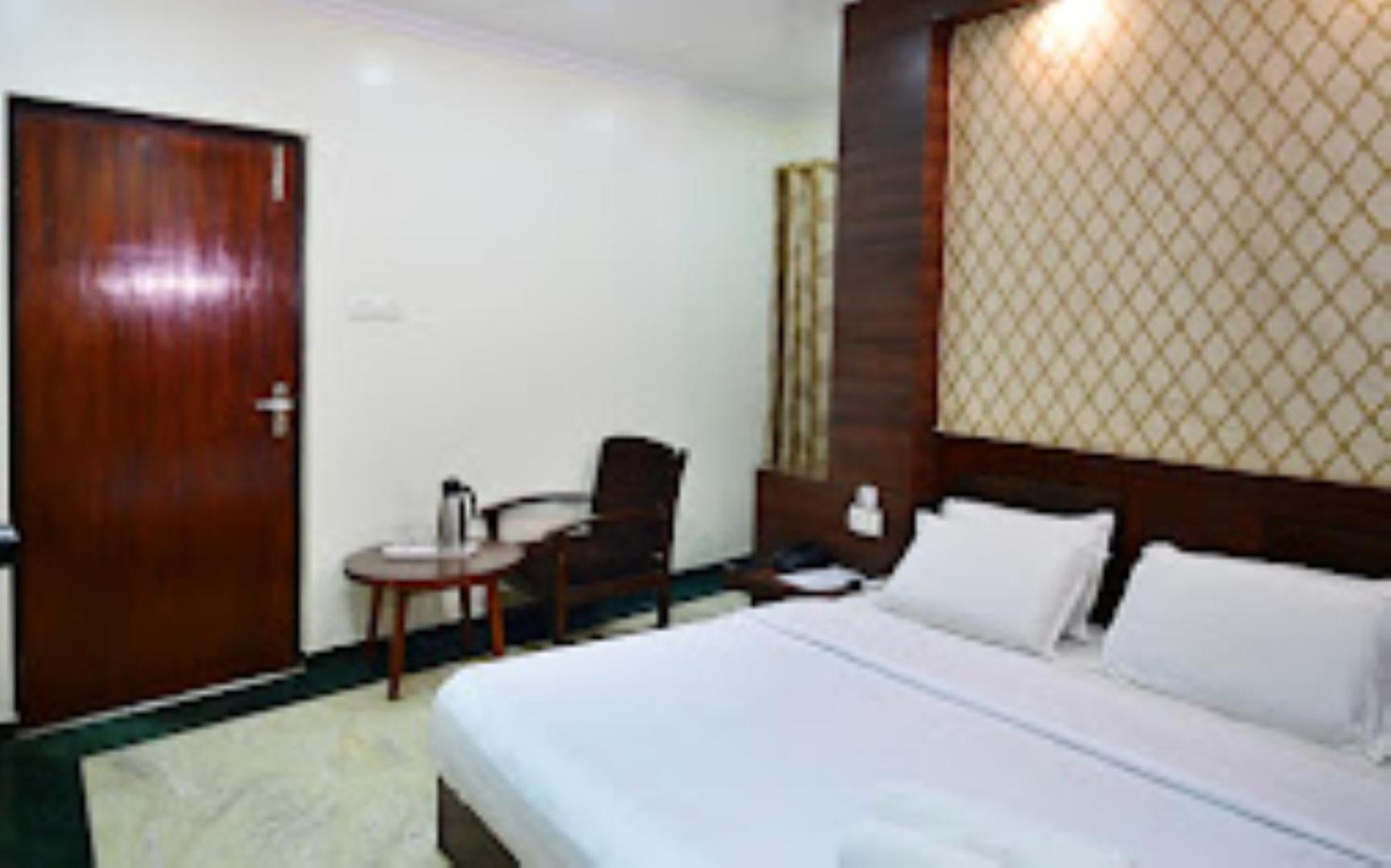 Hotel Suncity อัลลอฮาบาด ภายนอก รูปภาพ